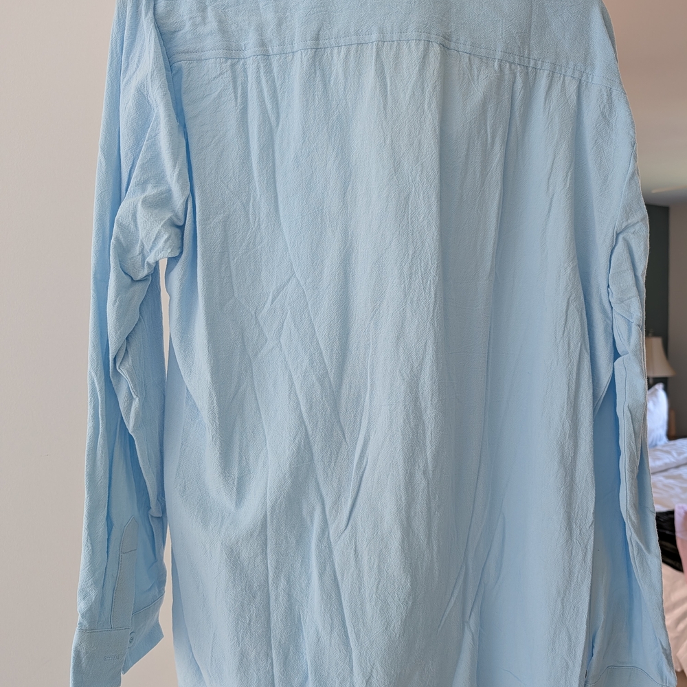 Men's Light Blue Casual Button-Down Shirt
